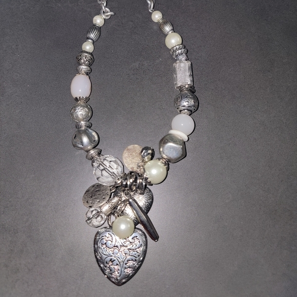 White sliver necklace - Picture 1 of 2